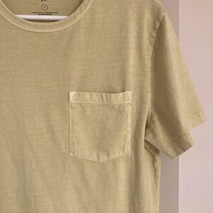 Goodfellow & Co. size small Green Men’s short sleeve crew neck pocket T-shirt